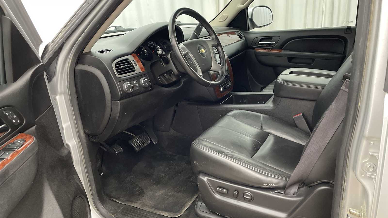 Used 2014 Chevrolet Suburban LT with VIN 1GNSKJE74ER233887 for sale in Great Falls, MT