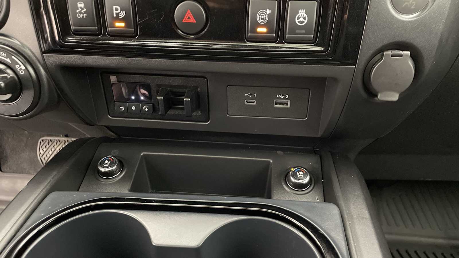 Thumbnail: 2024 Nissan Titan - 20