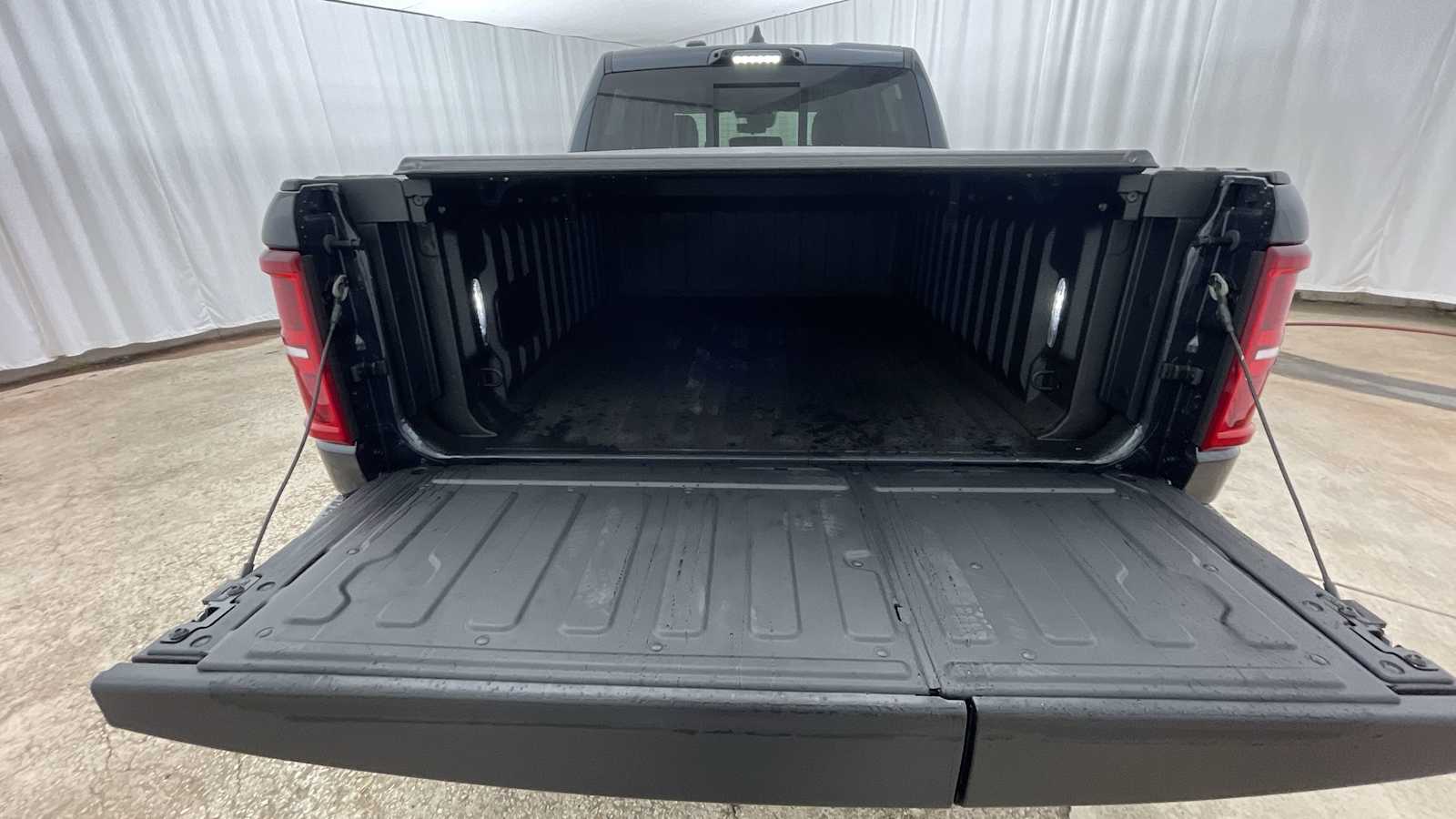 Thumbnail: 2026 RAM 1500 - 32