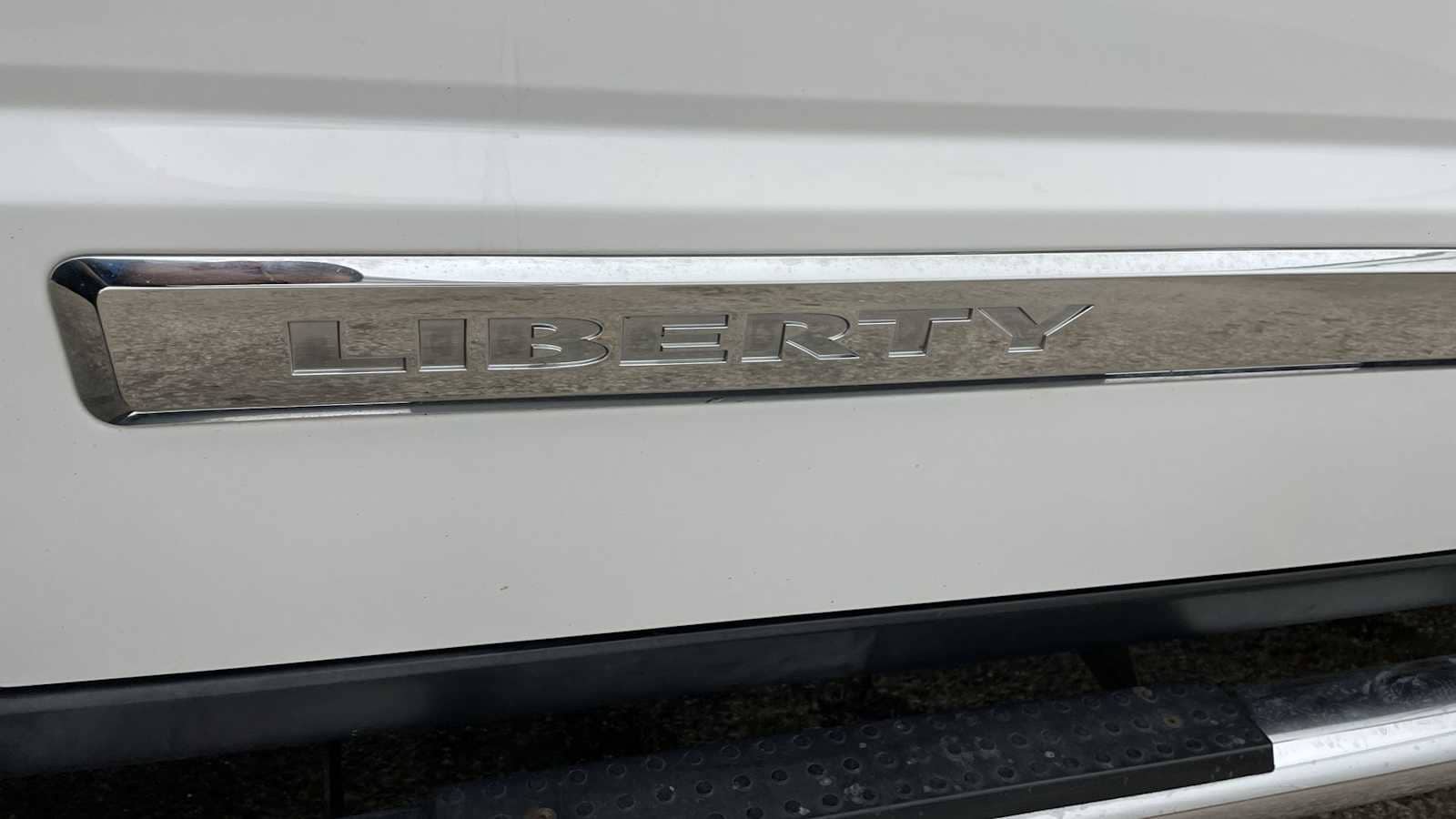 Thumbnail: 2012 Jeep Liberty - 37