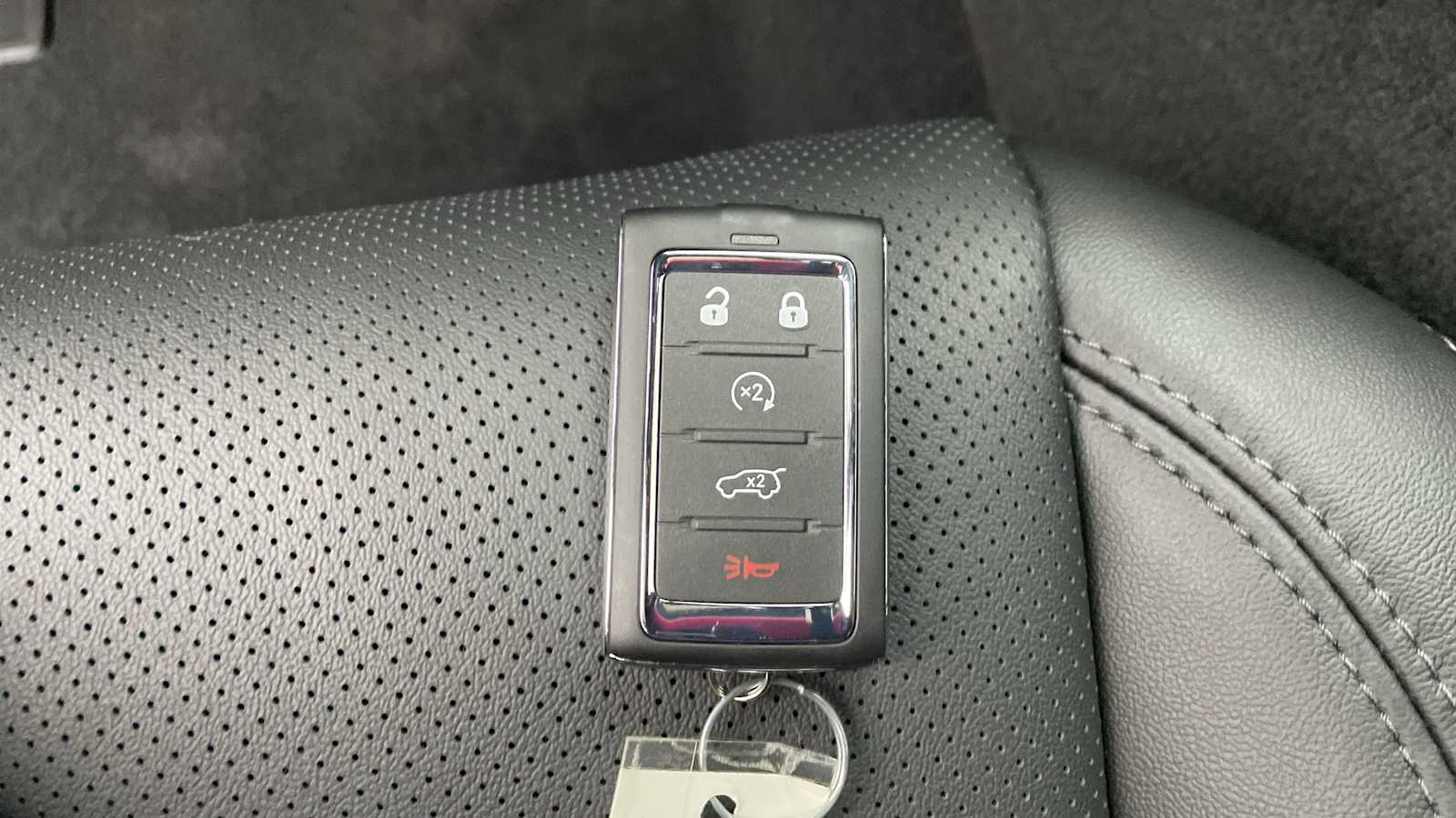 Thumbnail: 2025 Jeep Wagoneer - 23