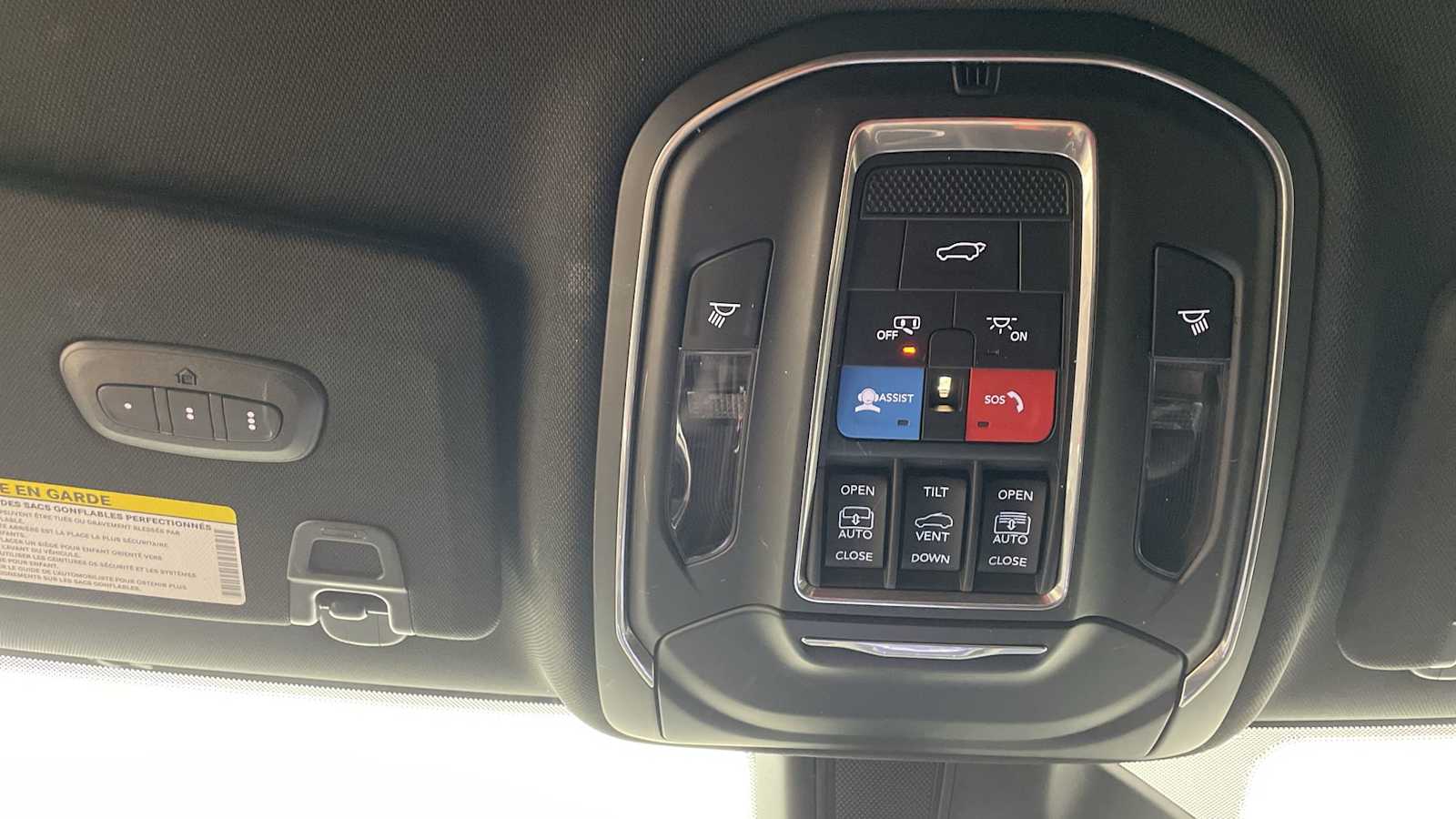 Thumbnail: 2025 Jeep Grand Cherokee - 25