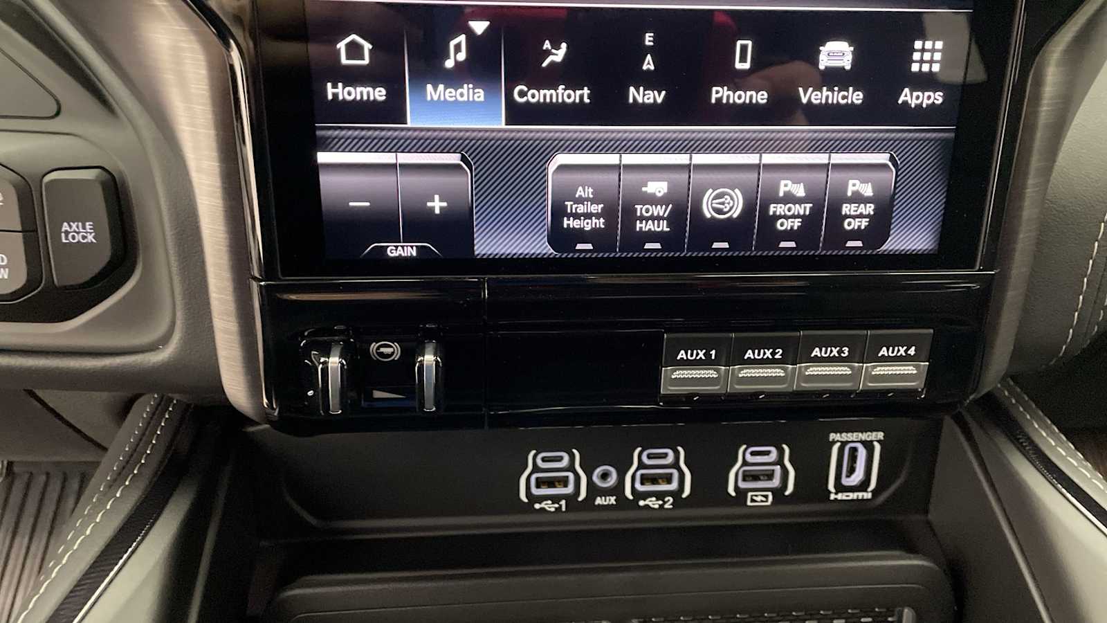 Thumbnail: 2026 RAM 2500 - 24