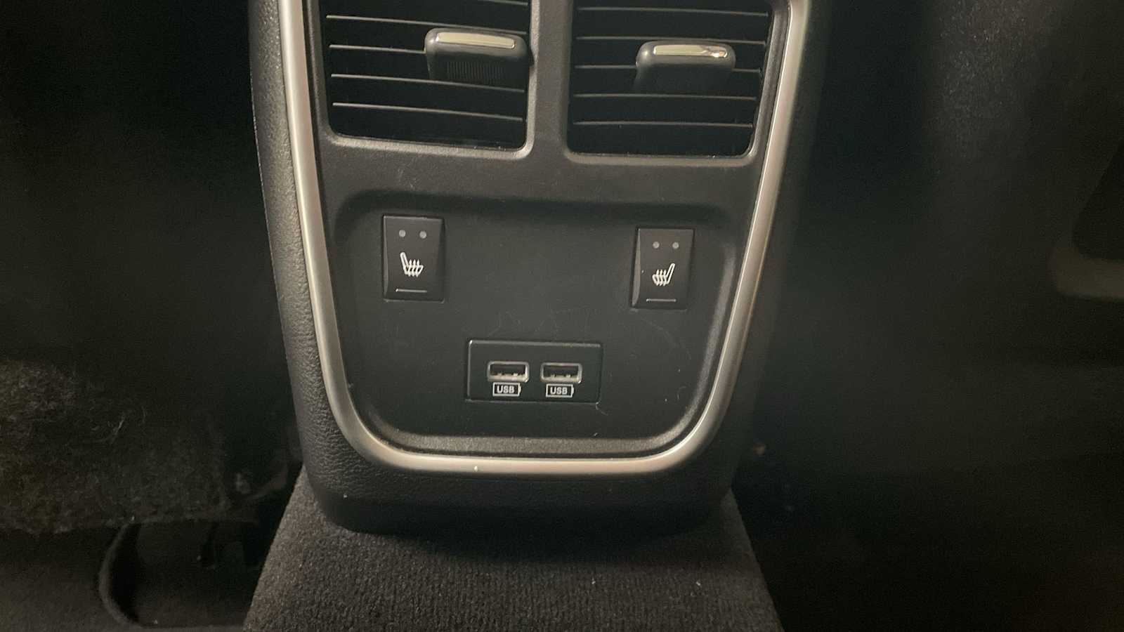 Thumbnail: 2020 Chrysler 300 - 26