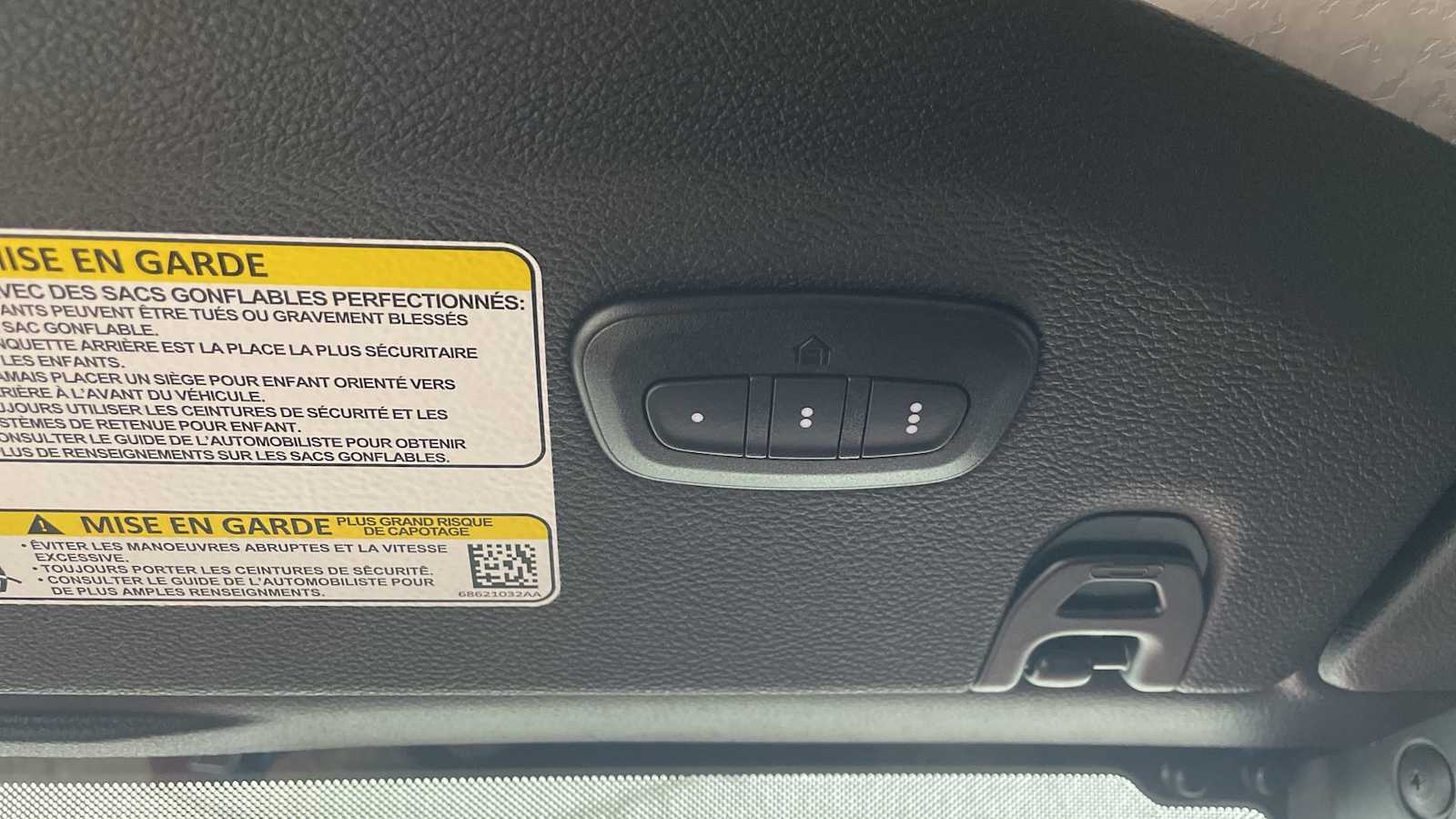 Thumbnail: 2025 Jeep Gladiator - 24