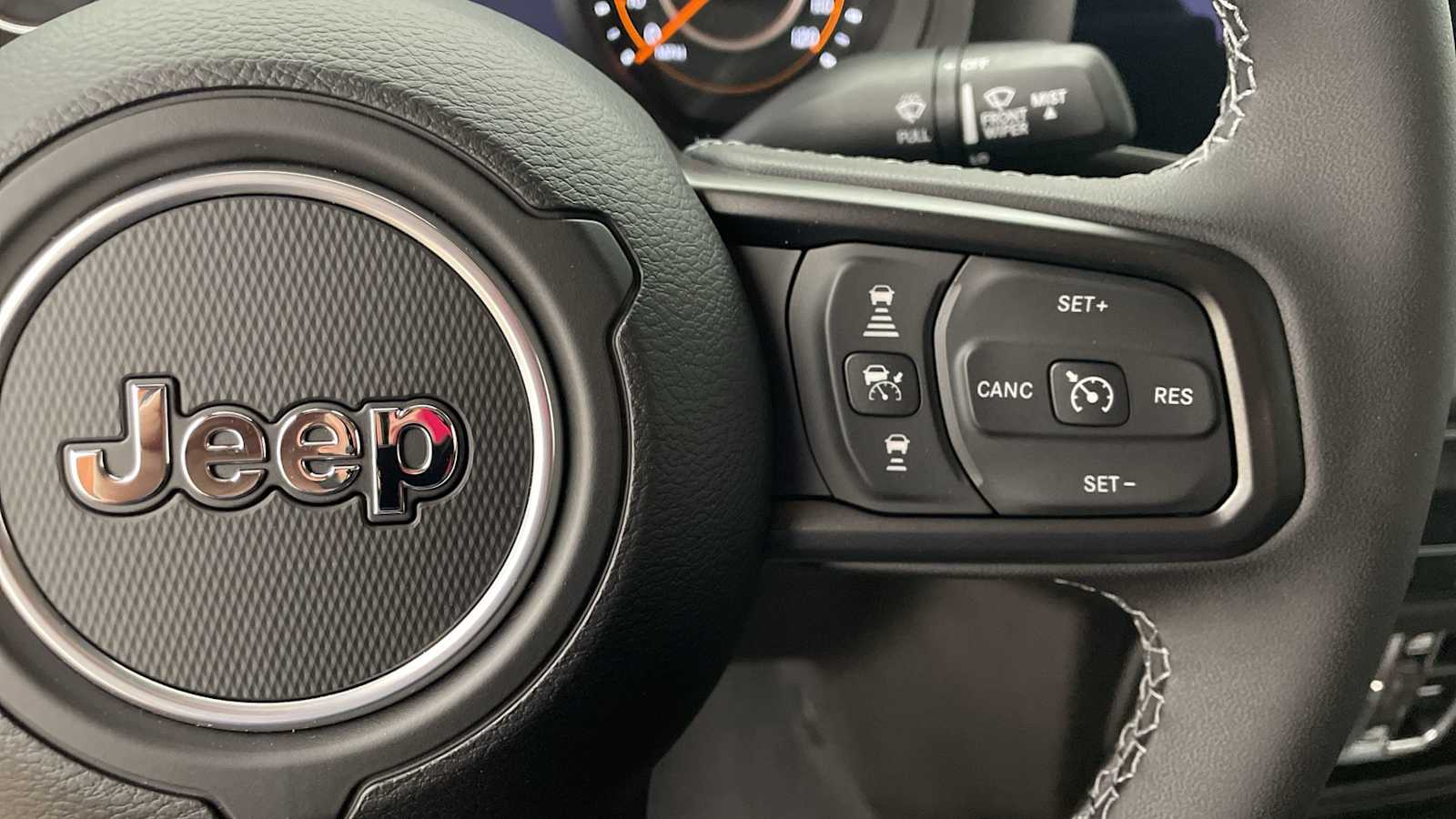 Thumbnail: 2025 Jeep Gladiator - 15