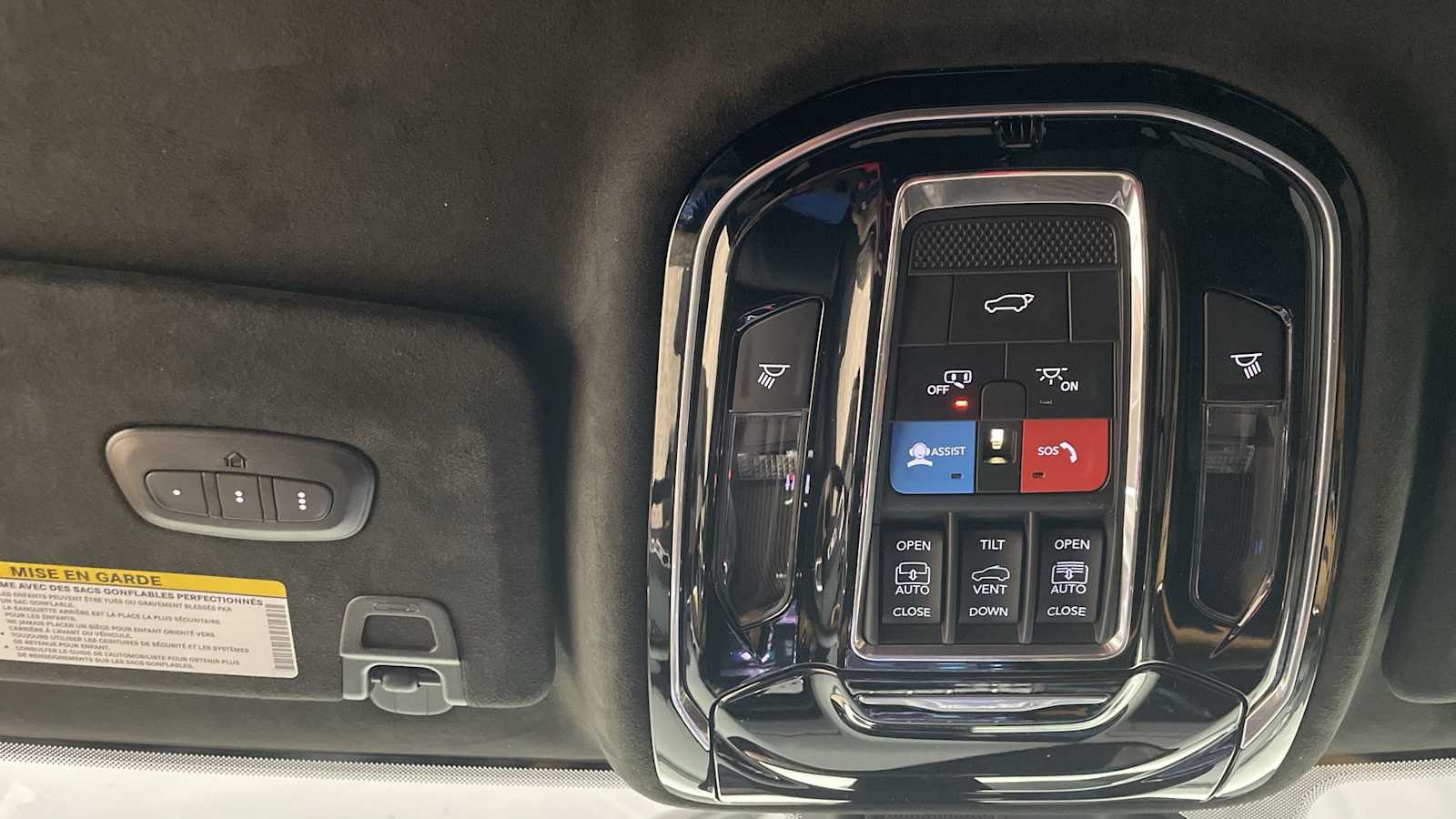 Thumbnail: 2023 Jeep Grand Cherokee - 25