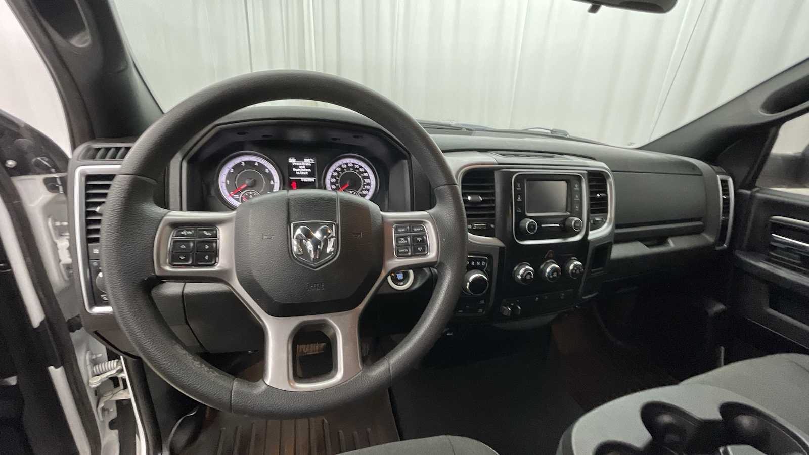 Thumbnail: 2022 RAM 1500 Classic - 3