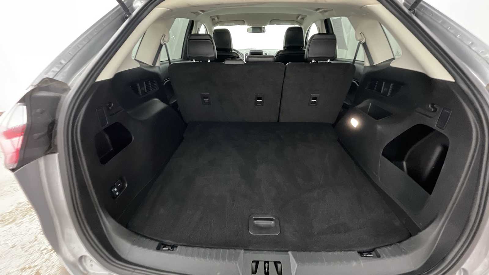 Thumbnail: 2024 Ford Edge - 28