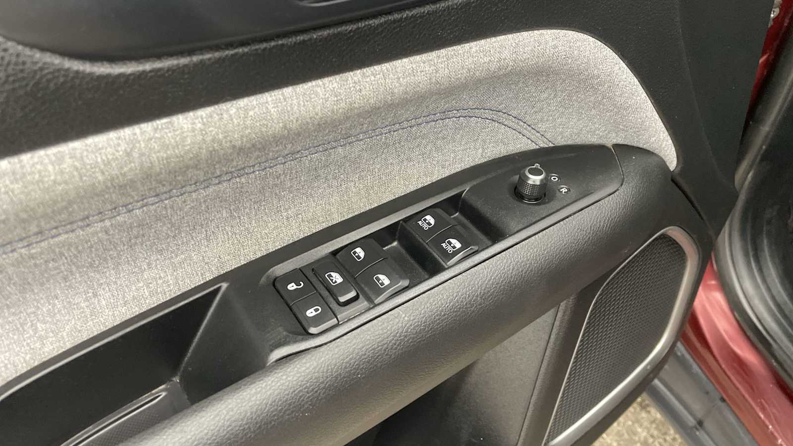 Thumbnail: 2022 Jeep Compass - 6