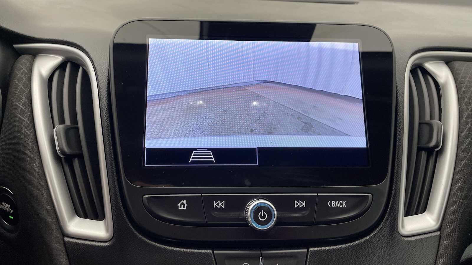 Thumbnail: 2023 Chevrolet Malibu - 4