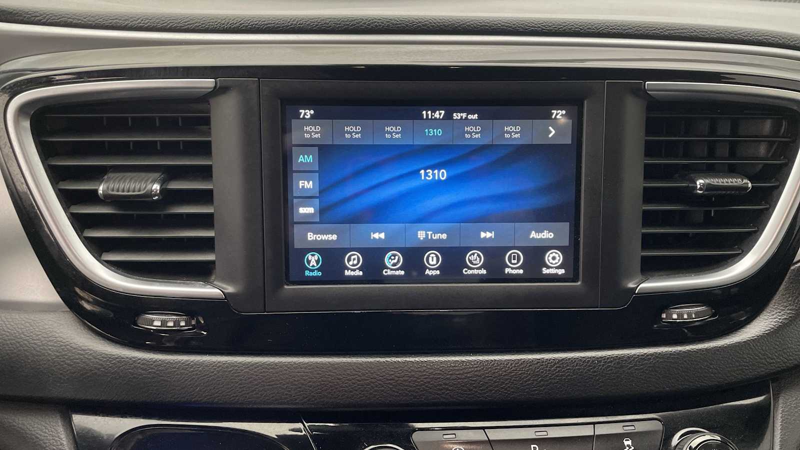 Thumbnail: 2019 Chrysler Pacifica - 18