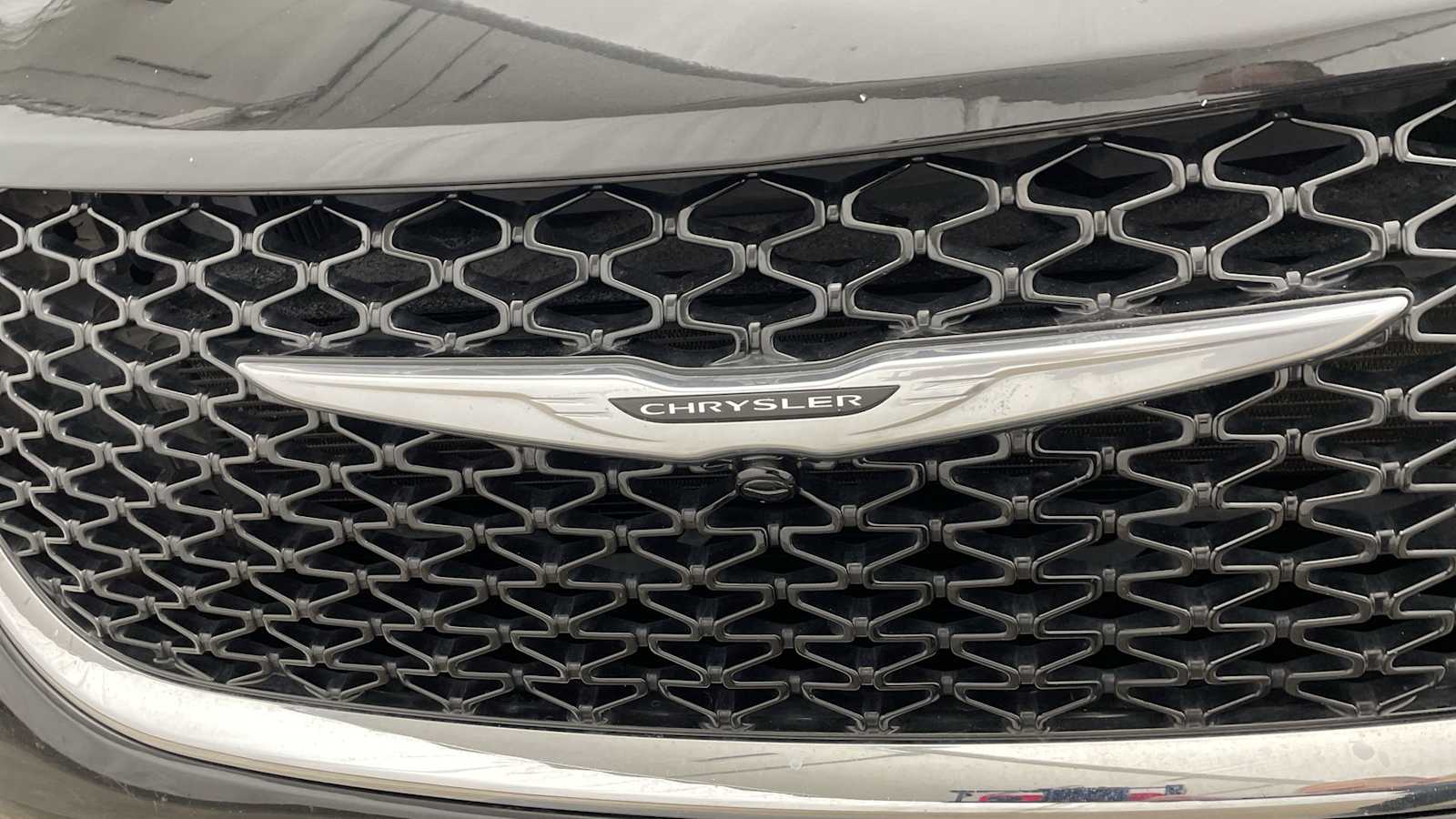 Thumbnail: 2023 Chrysler Pacifica - 37