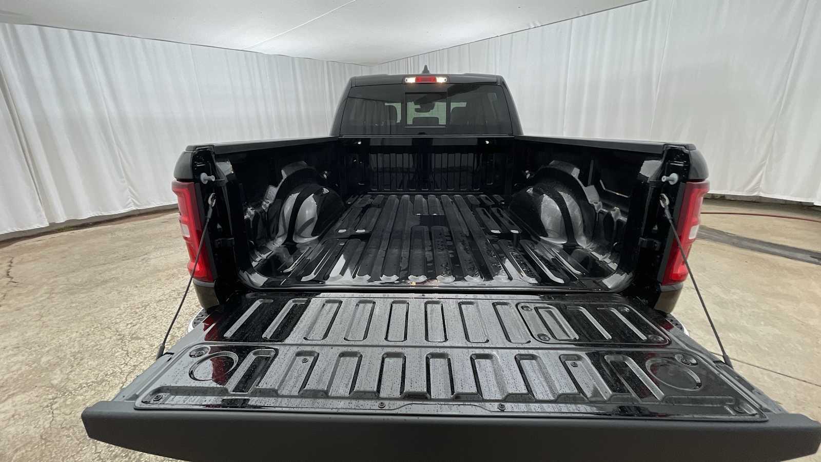 Thumbnail: 2026 RAM 1500 - 32