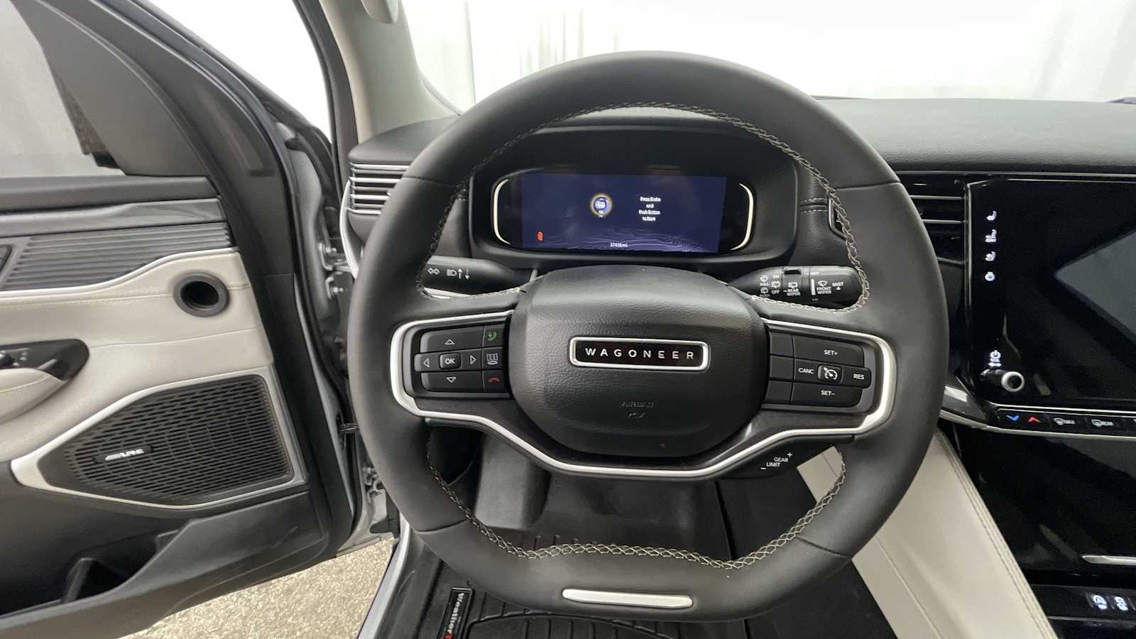 Thumbnail: 2022 Jeep Wagoneer - 13