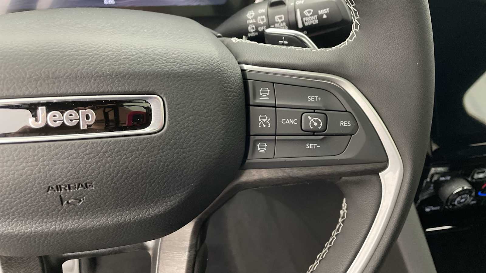 Thumbnail: 2025 Jeep Grand Cherokee - 17