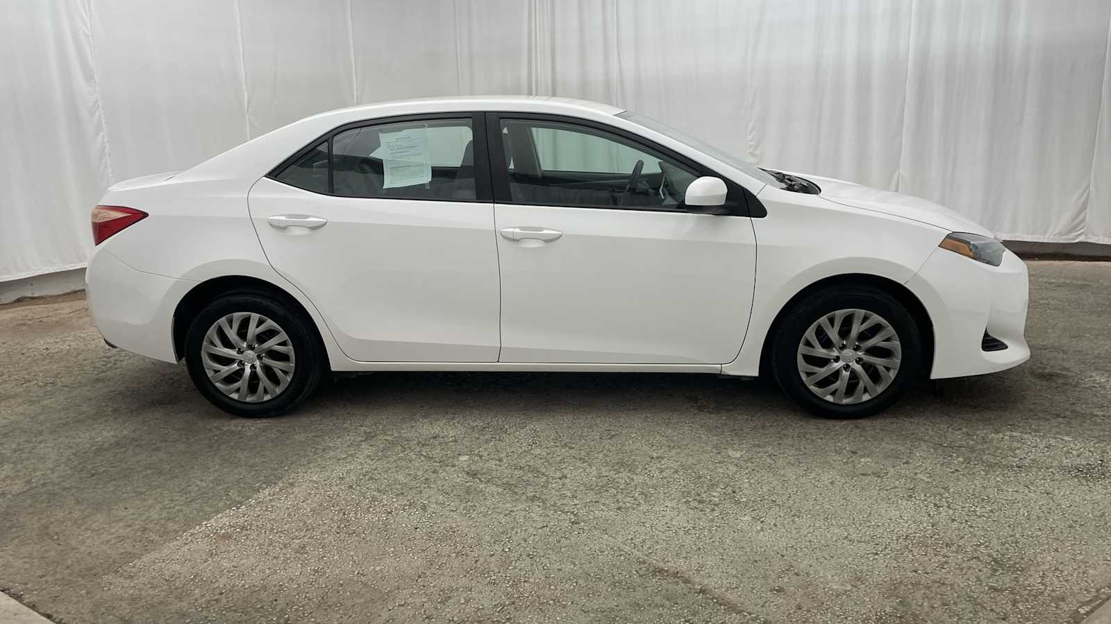 Thumbnail: 2019 Toyota Corolla - 30