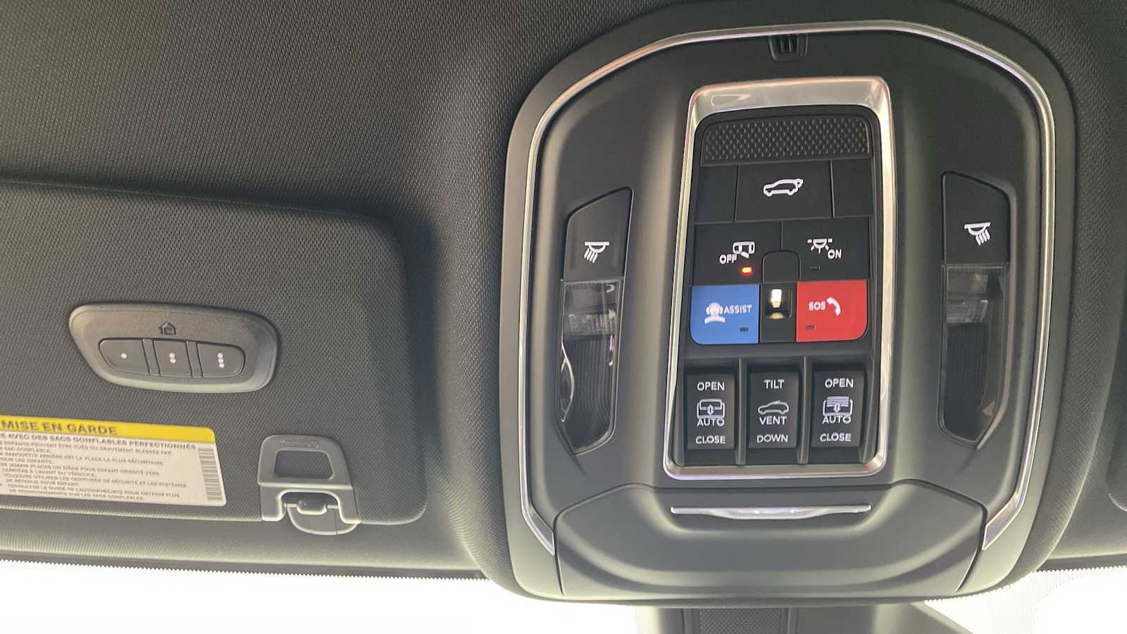 Thumbnail: 2025 Jeep Grand Cherokee - 26