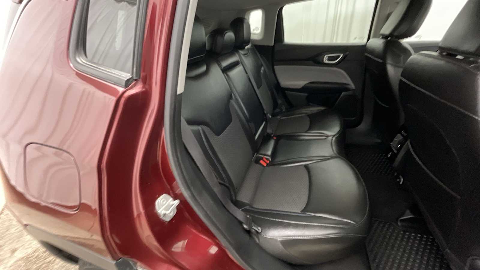 Thumbnail: 2022 Jeep Compass - 9