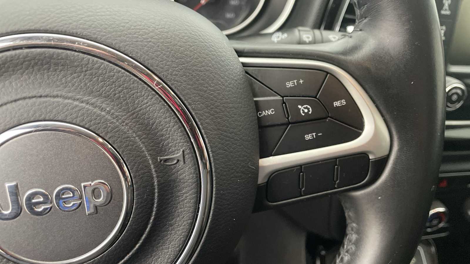 Thumbnail: 2018 Jeep Compass - 12