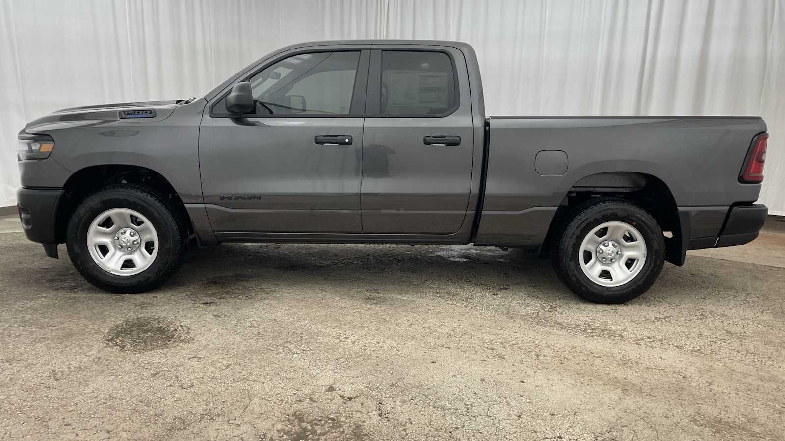 Thumbnail: 2025 RAM 1500 - 28