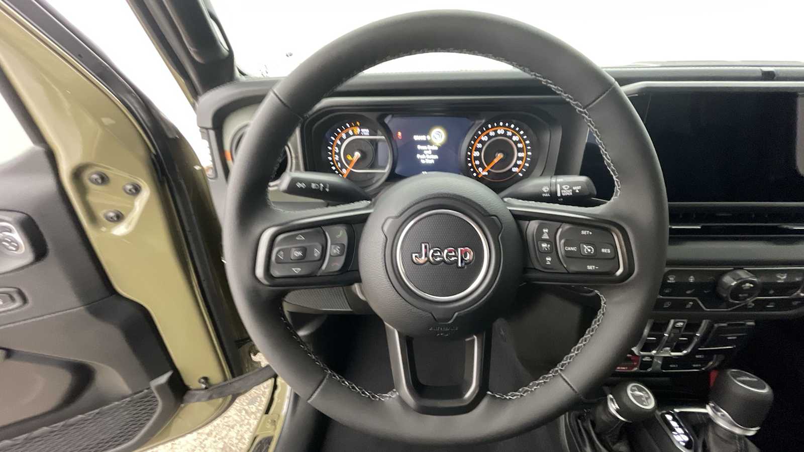 Thumbnail: 2025 Jeep Gladiator - 13