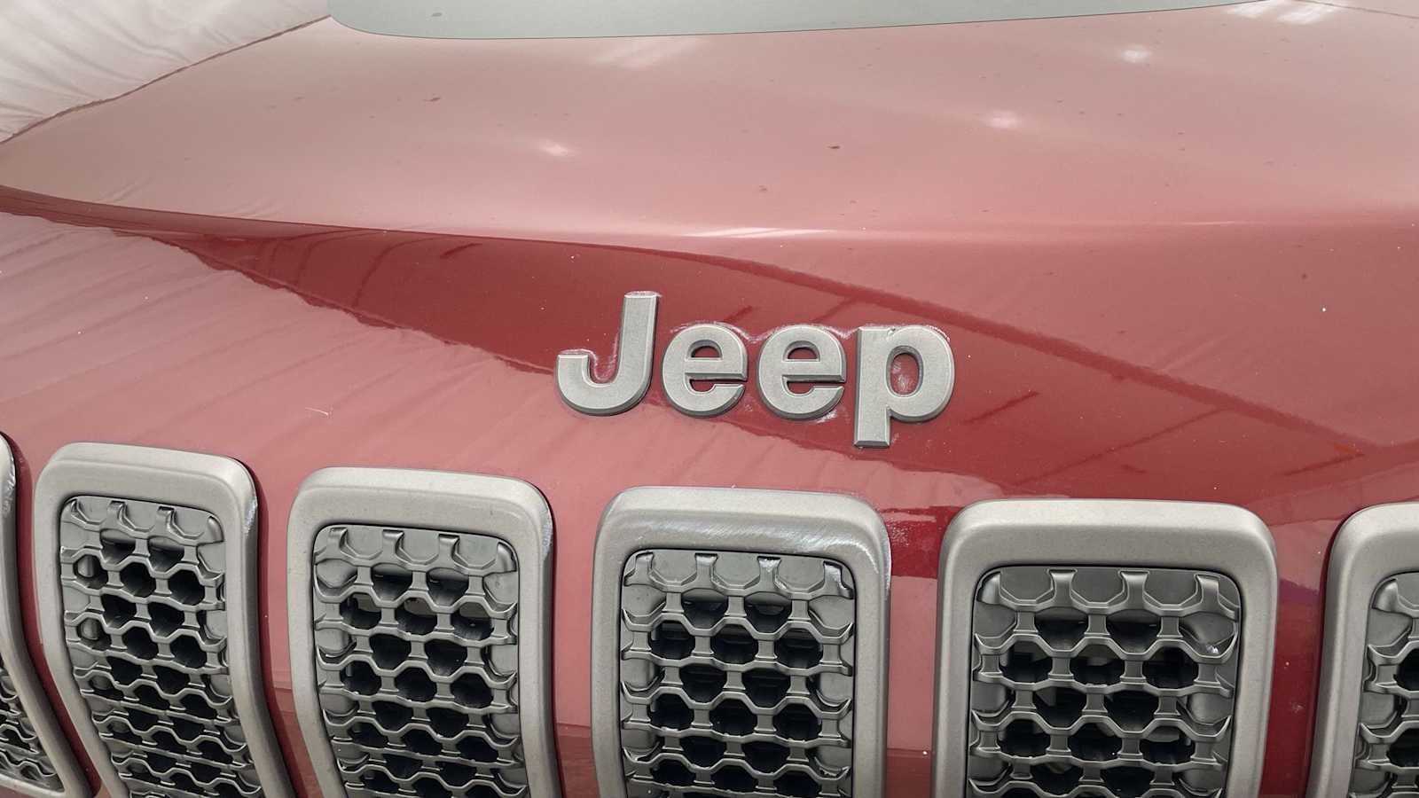 Thumbnail: 2020 Jeep Cherokee - 42