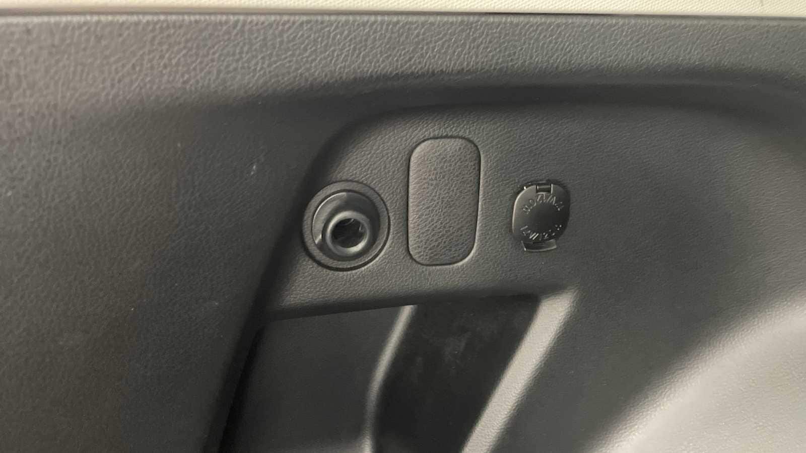 Thumbnail: 2017 Subaru Forester - 25