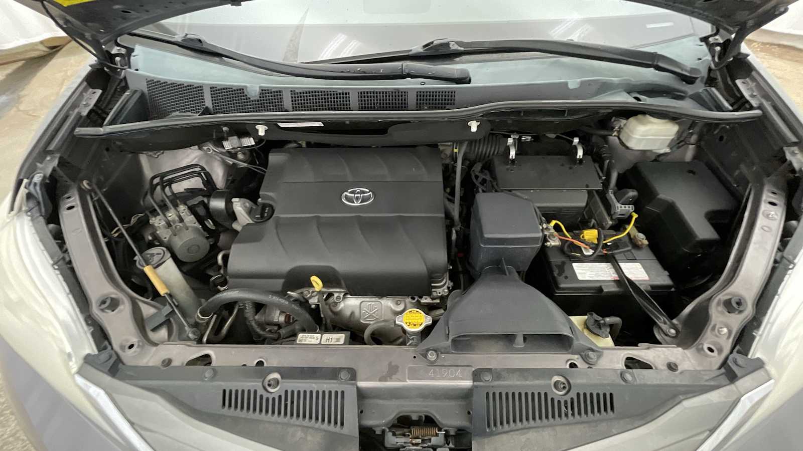 Thumbnail: 2013 Toyota Sienna - 28