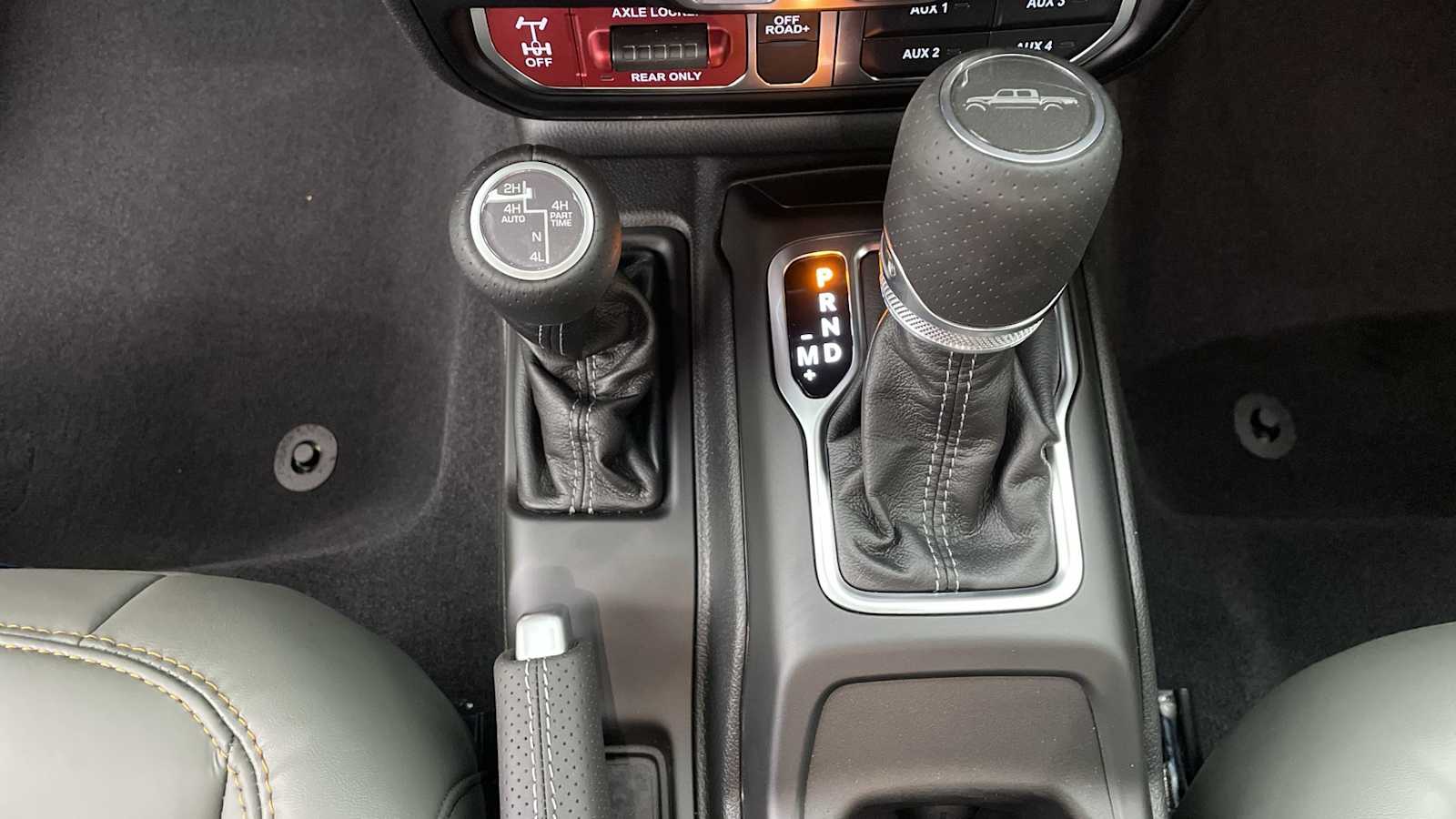 Thumbnail: 2025 Jeep Gladiator - 21