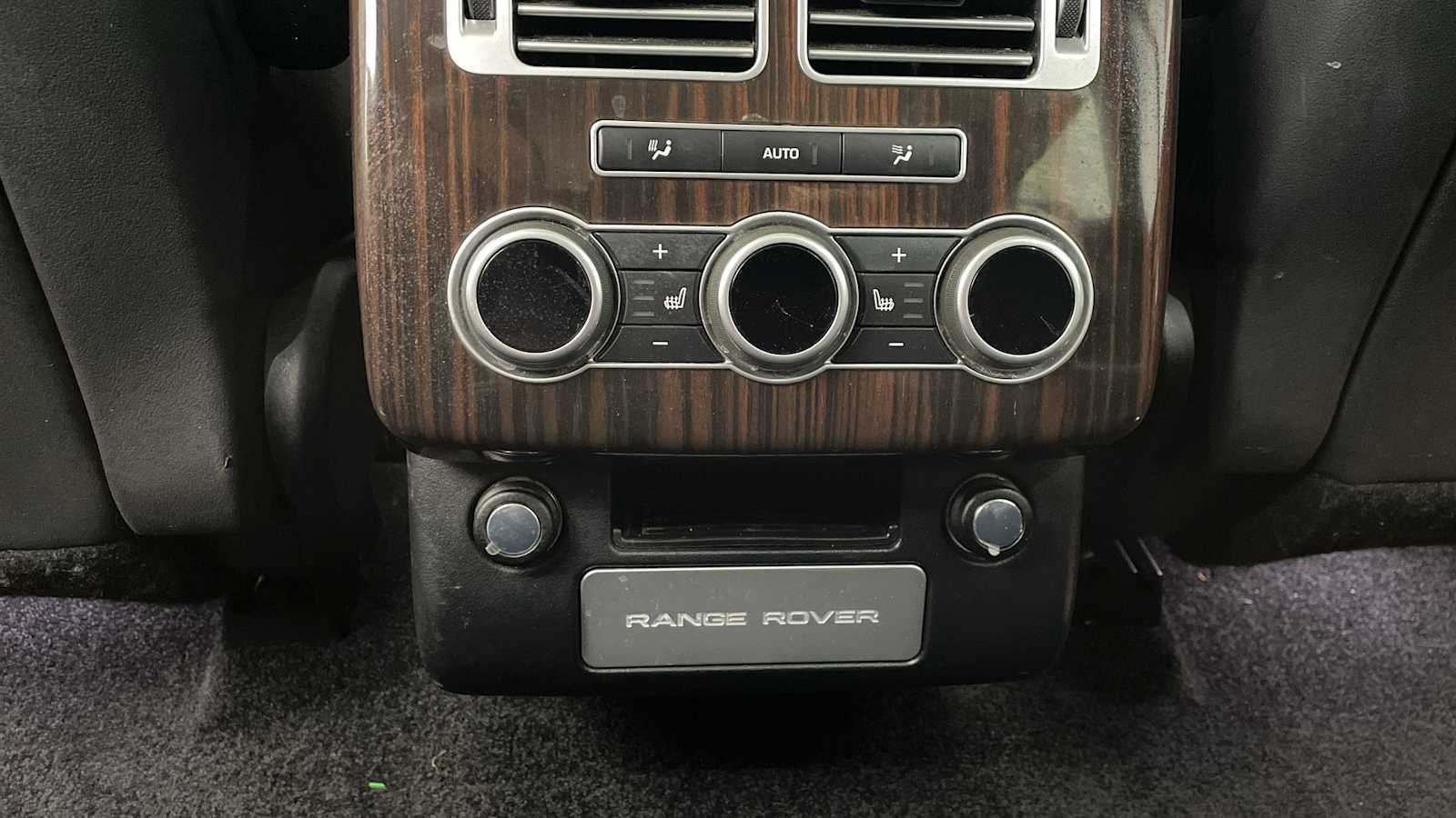 Thumbnail: 2017 Land Rover Range Rover - 27