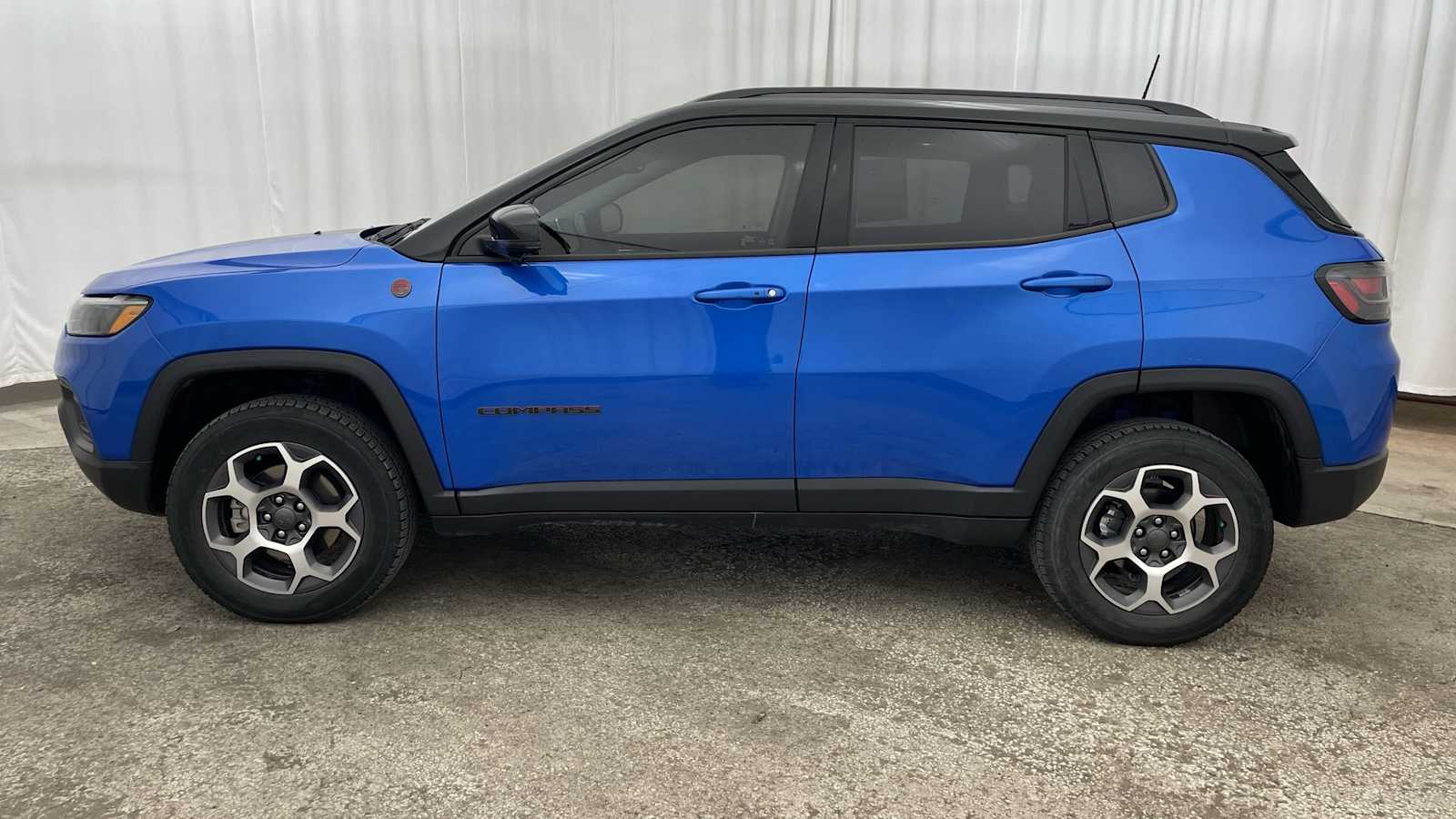 Thumbnail: 2022 Jeep Compass - 32