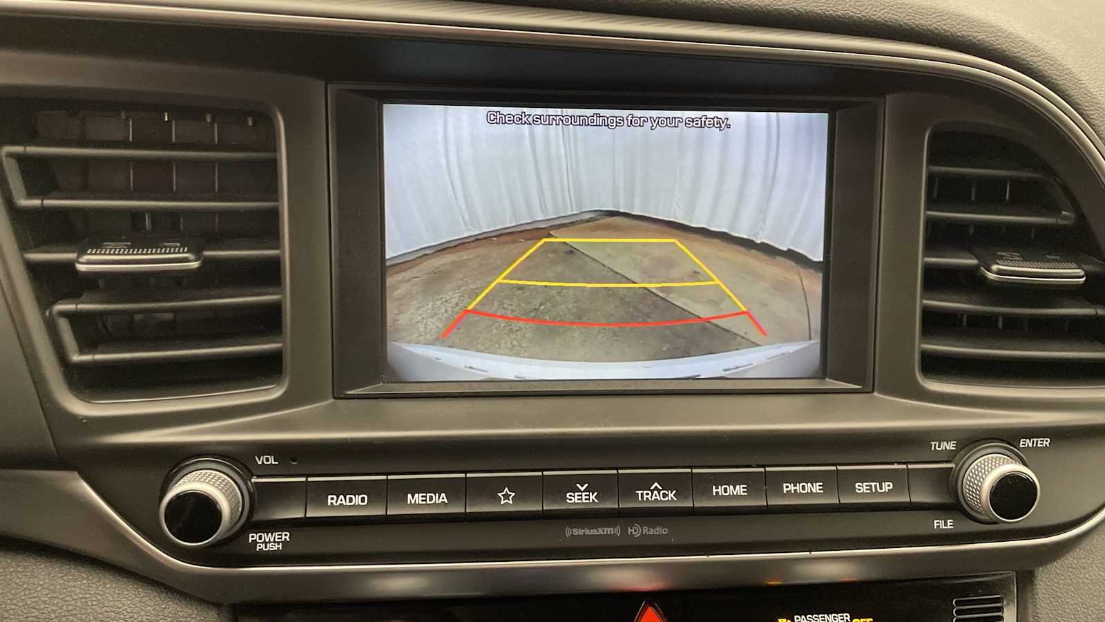 Thumbnail: 2020 Hyundai Elantra - 4