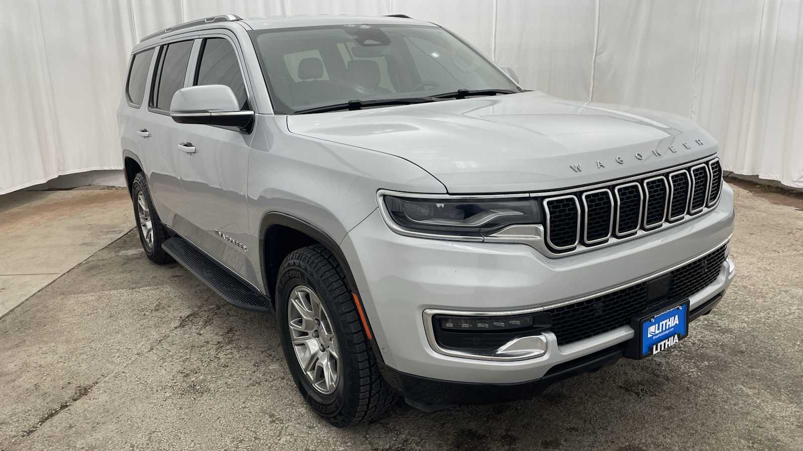 Thumbnail: 2022 Jeep Wagoneer - 37