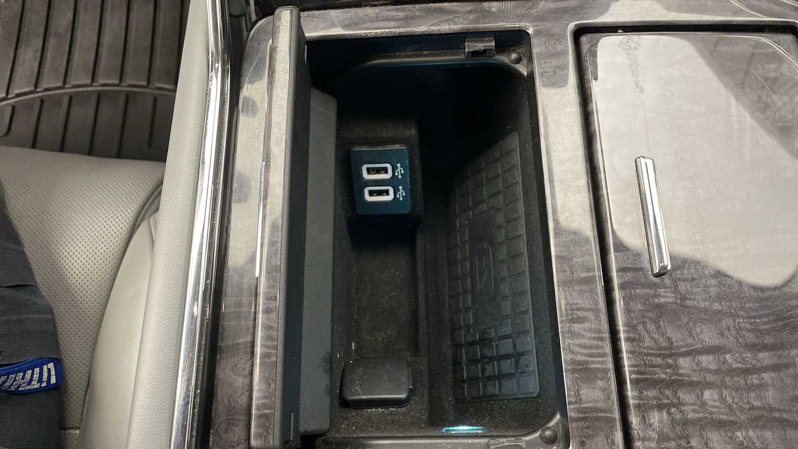 Thumbnail: 2018 Lincoln Navigator L - 22