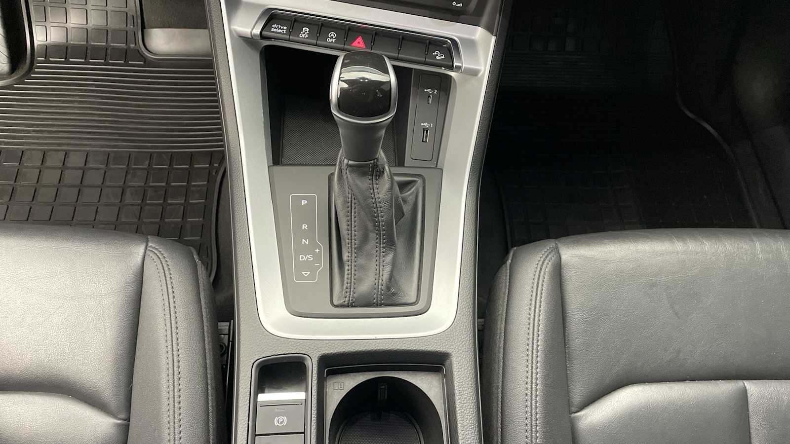 Thumbnail: 2021 Audi Q3 - 22