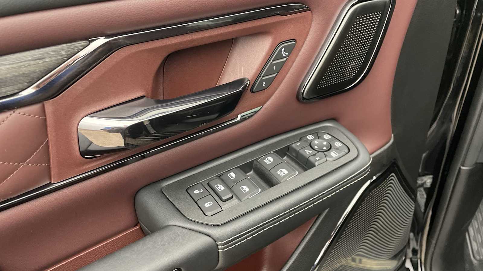 Thumbnail: 2026 RAM 1500 - 7