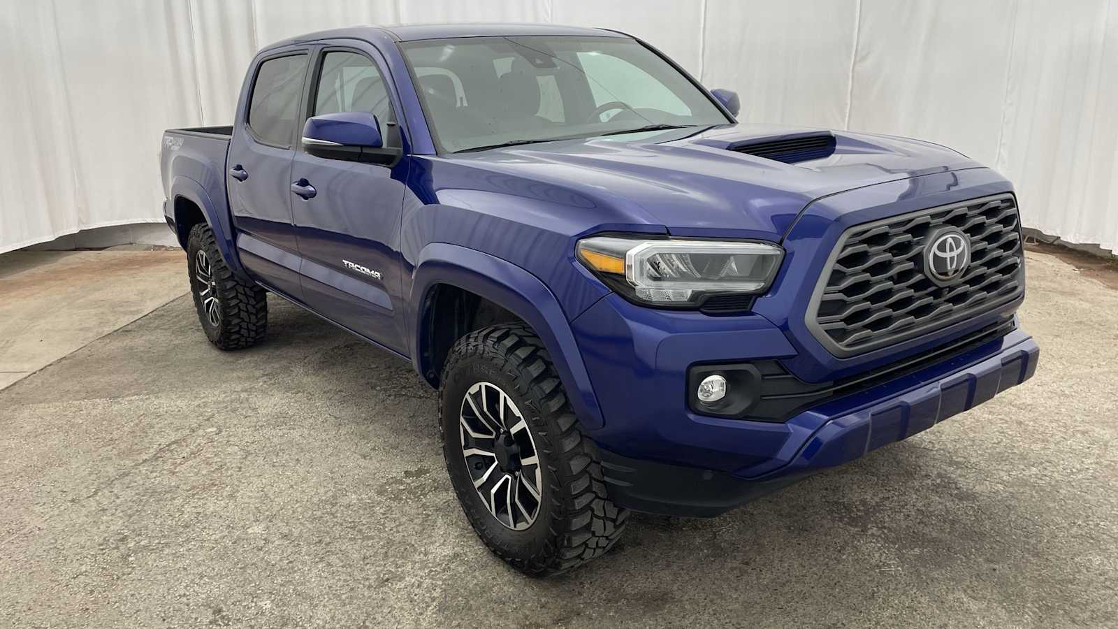 Thumbnail: 2023 Toyota Tacoma - 35