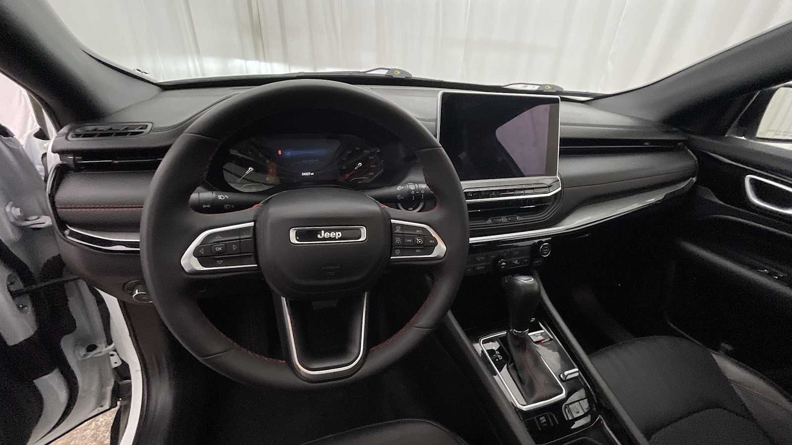 Thumbnail: 2023 Jeep Compass - 3