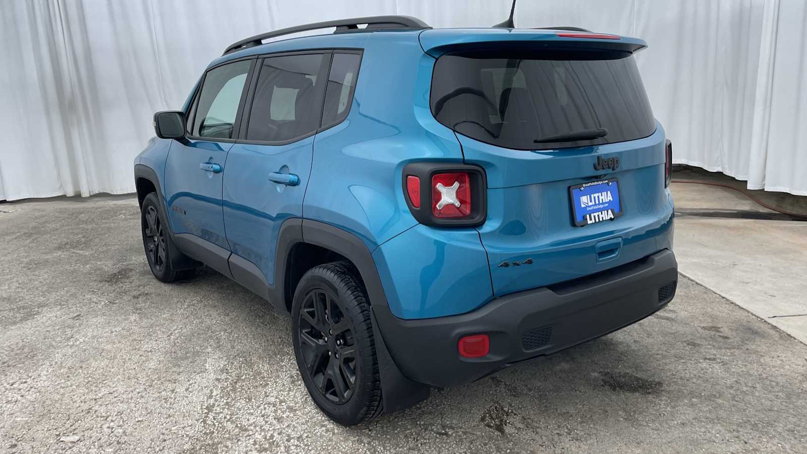 Thumbnail: 2022 Jeep Renegade - 30