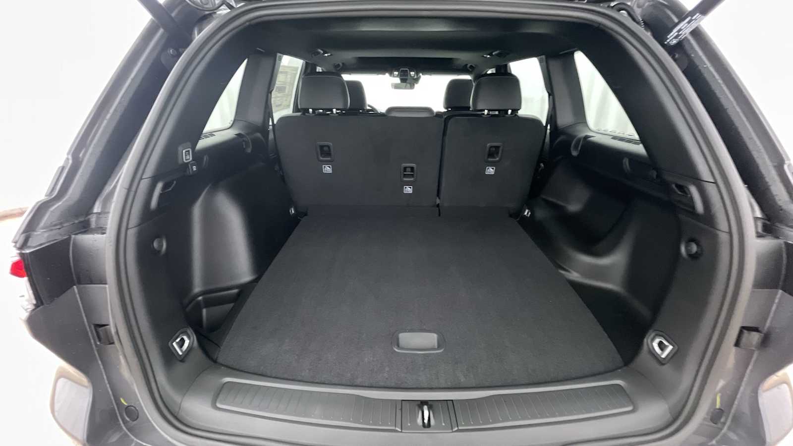 Thumbnail: 2025 Jeep Grand Cherokee - 29