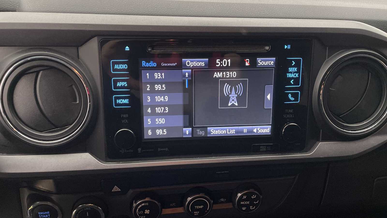 Thumbnail: 2019 Toyota Tacoma - 18