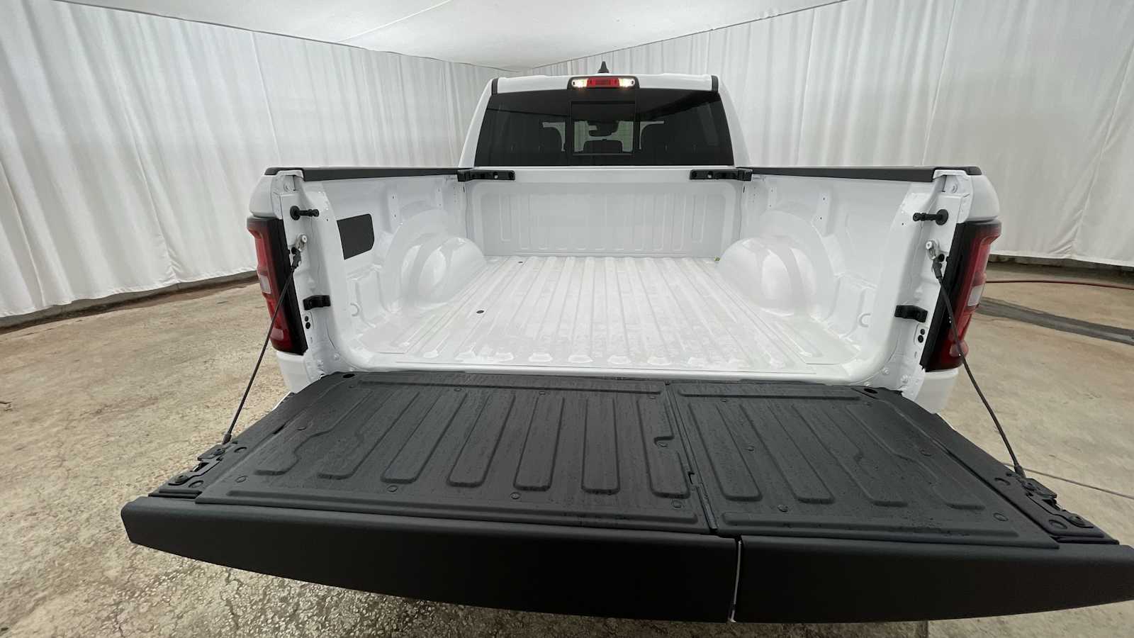 Thumbnail: 2026 RAM 1500 - 27