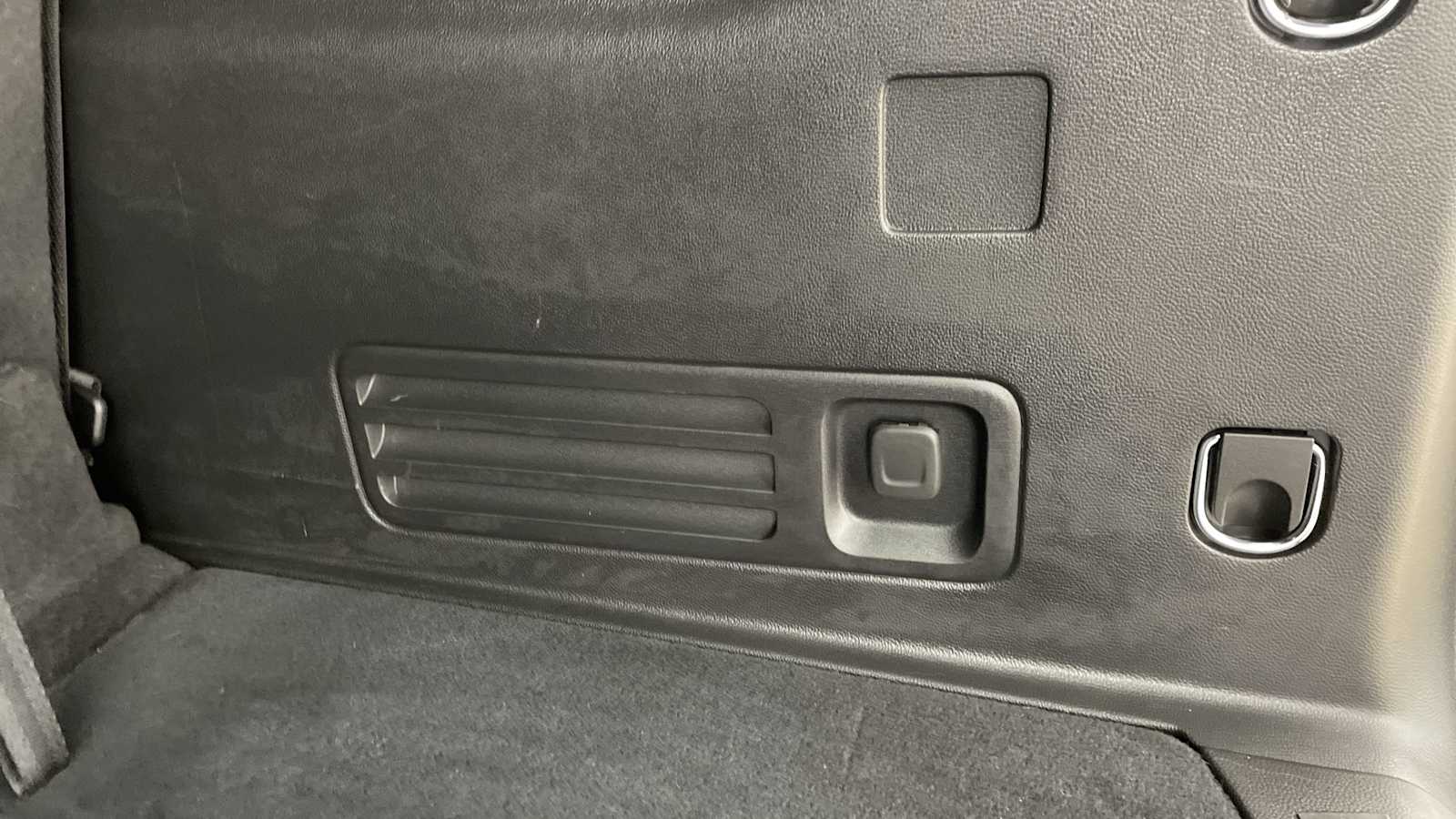 Thumbnail: 2023 Chevrolet Traverse - 30