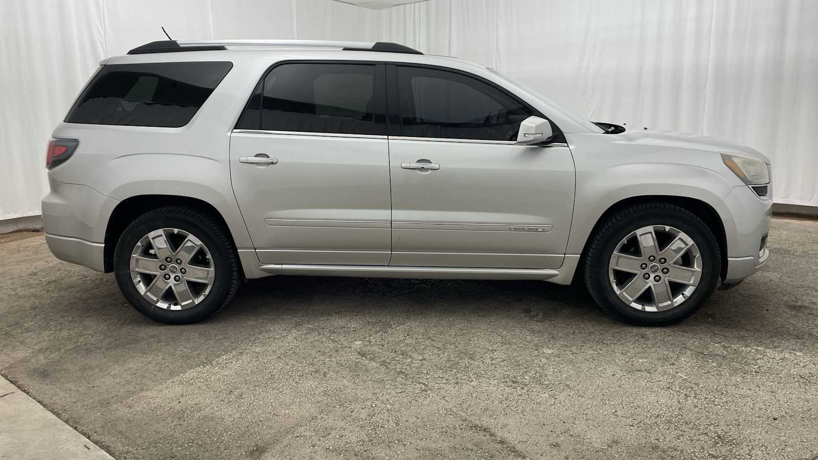 Thumbnail: 2015 GMC Acadia - 37