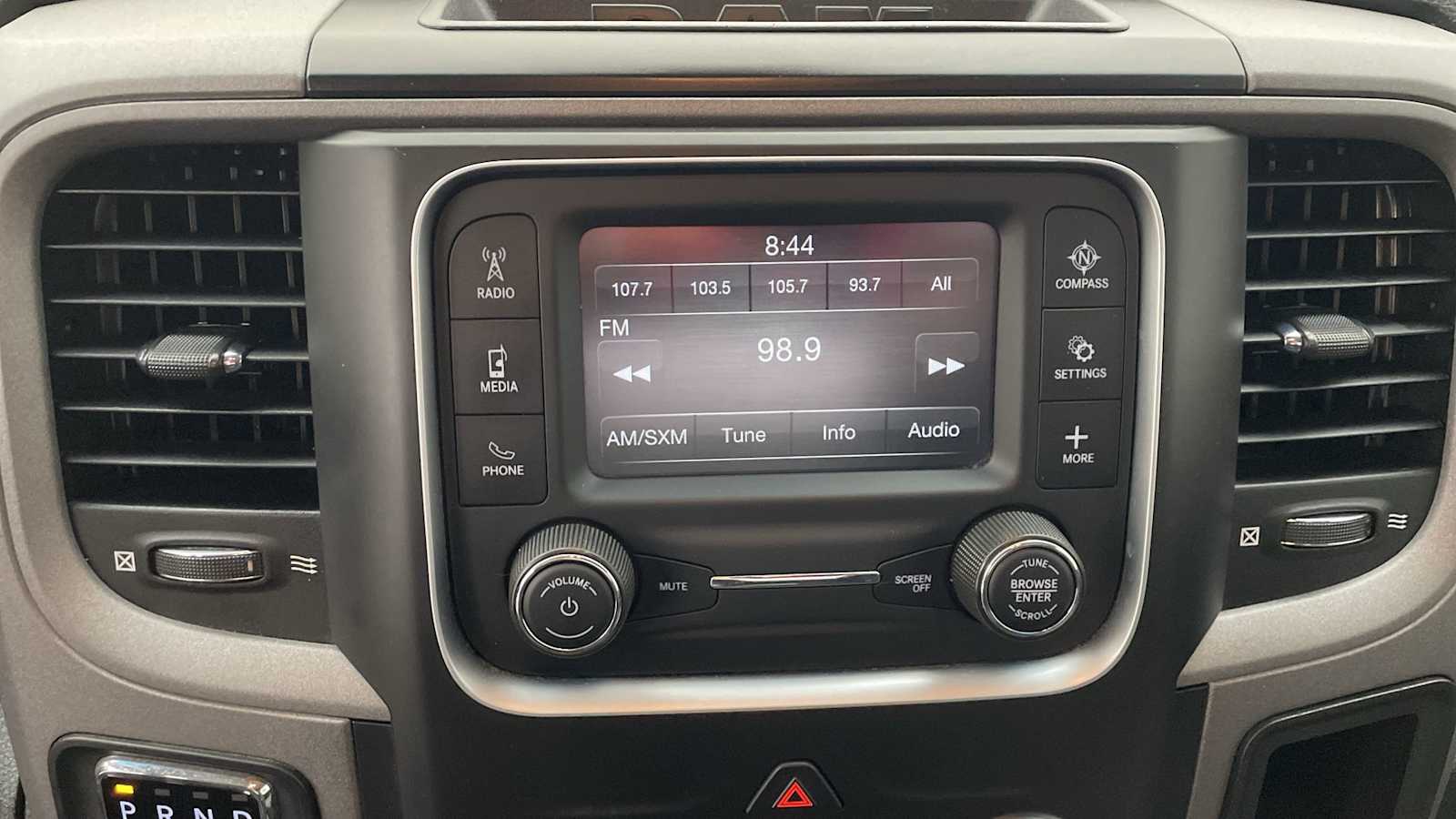 Thumbnail: 2021 RAM 1500 Classic - 14
