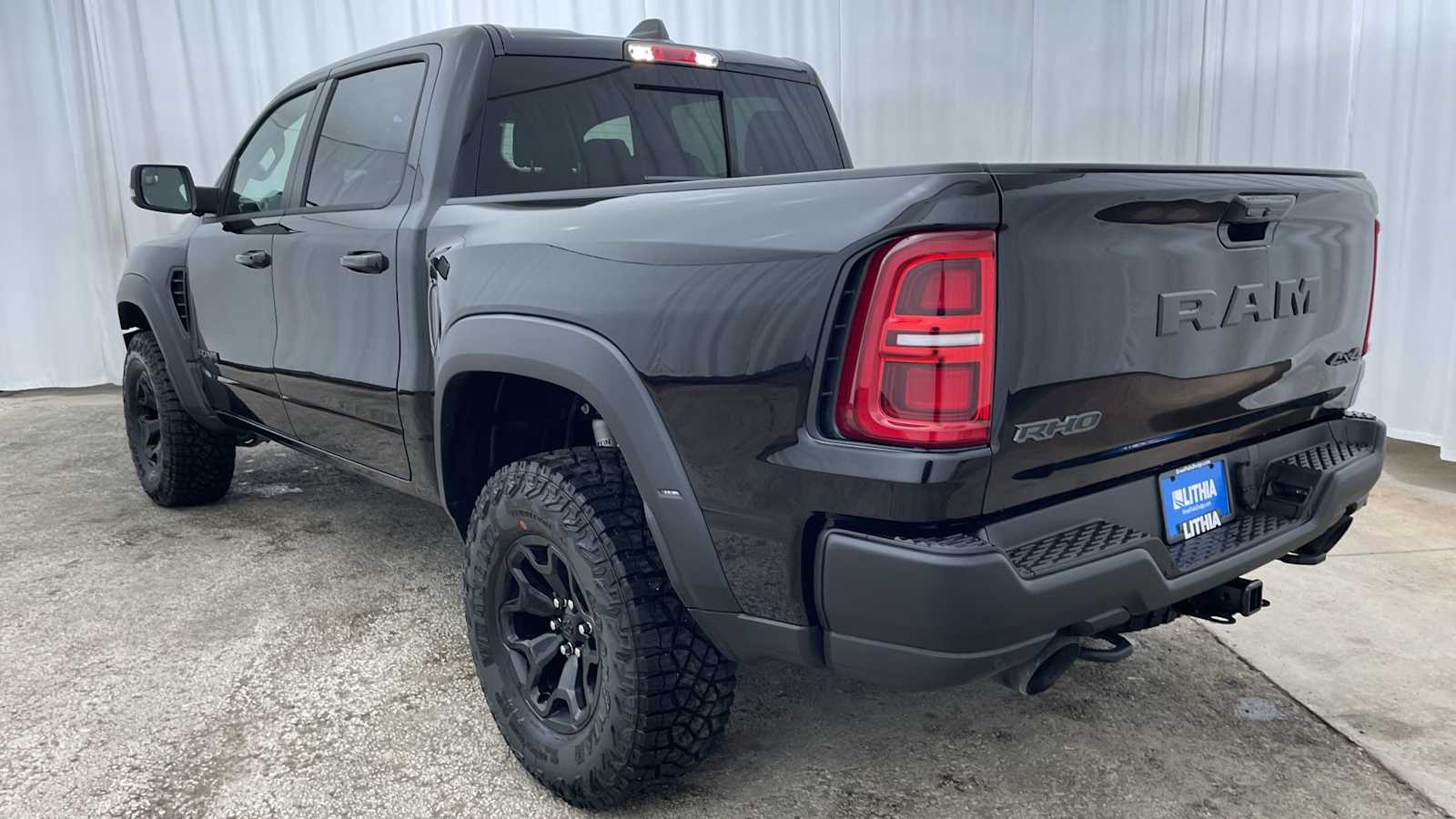 Thumbnail: 2026 RAM 1500 - 32