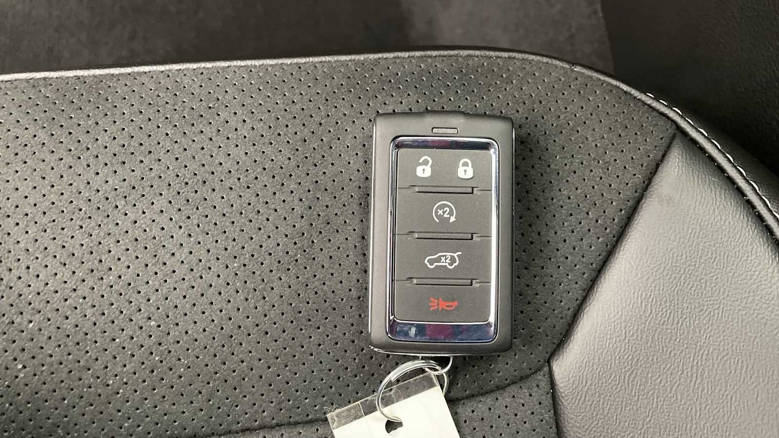 Thumbnail: 2026 Jeep Grand Cherokee - 24