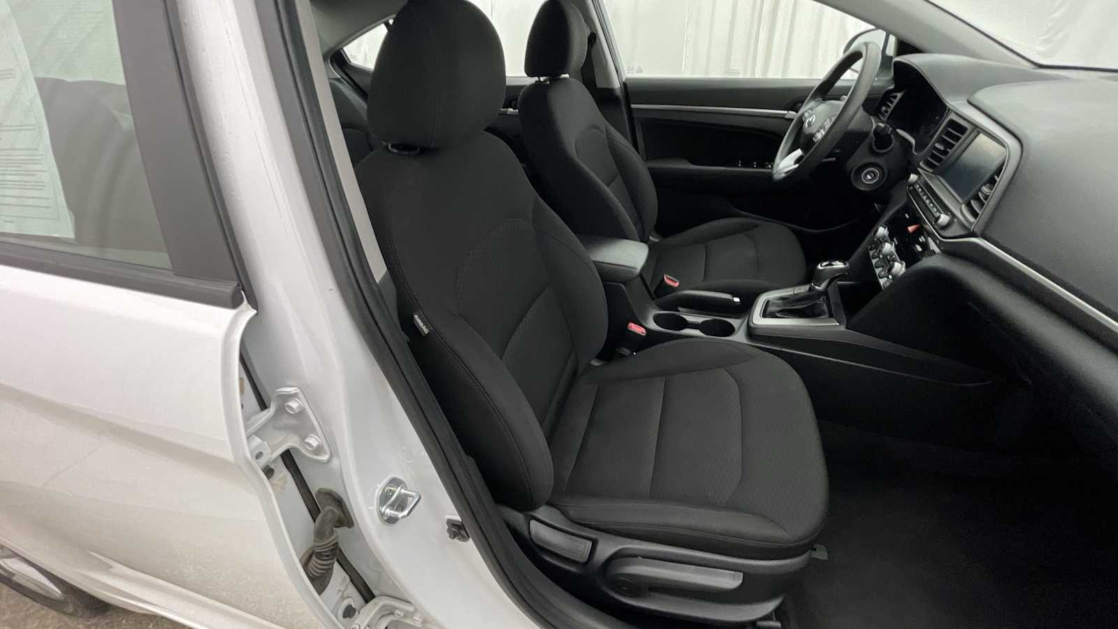 Thumbnail: 2020 Hyundai Elantra - 10