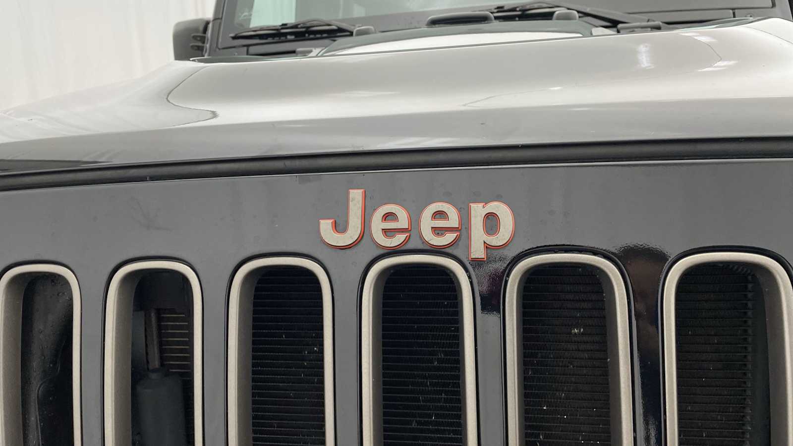 Thumbnail: 2016 Jeep Wrangler - 37